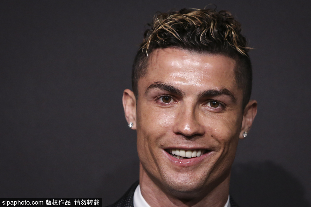 队长亲自上！拜仁“安排”凯恩说服格伊转会，国家队领导力是根本