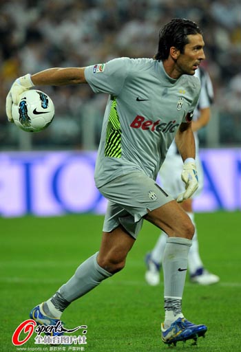 FIFPRO年度最佳11人：登贝莱、姆巴佩、亚马尔领衔，贝林厄姆入围