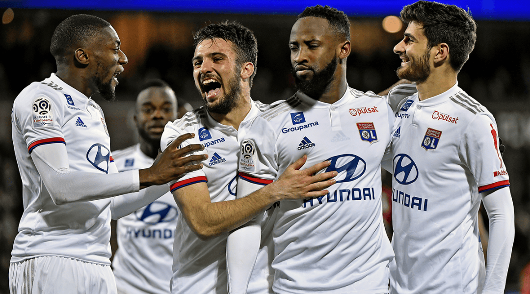 B费谈C罗被罚下：这是足球里会发生的事，他知道自己犯了错误